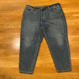 Old Navy women’s High-rise slouchy taper jeans size 18.